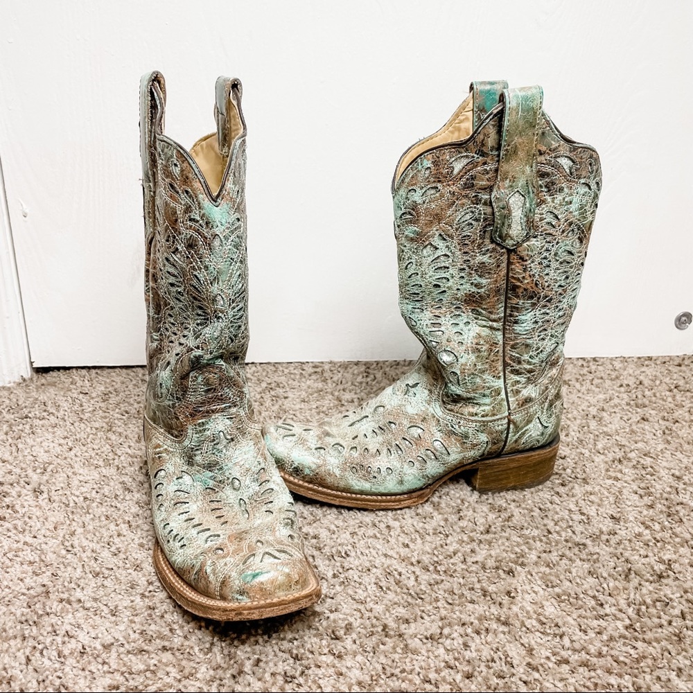 WOMENS - CORRAL COWGIRL BOOTS - 8 1/2